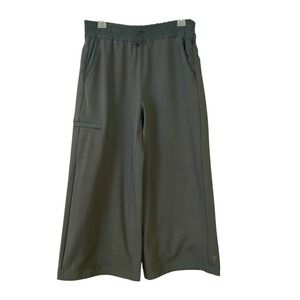 Athleta Triumph Hybrid Wide Leg Crop Pants Women's Bali Green Size small